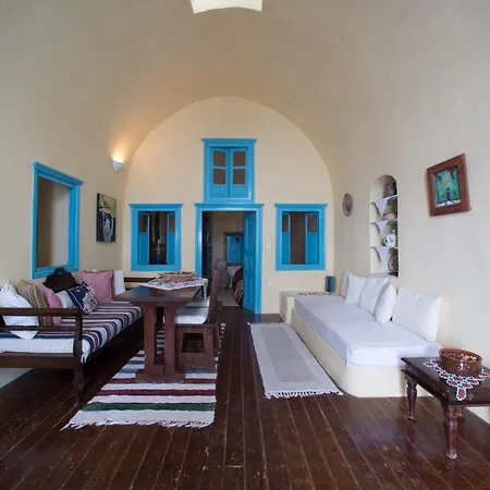 Zoe Aegeas Traditional