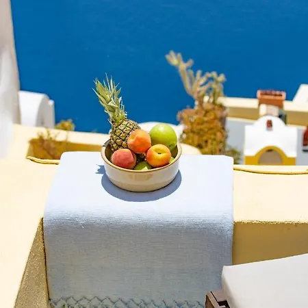 Zoe Aegeas Traditional 3* Oia (Santorini)