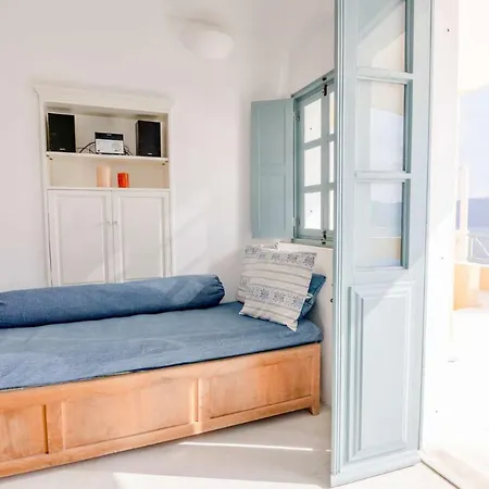 Zoe Aegeas Aparthotel 3*