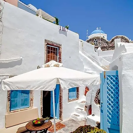 Zoe Aegeas Traditional Aparthotel 4*