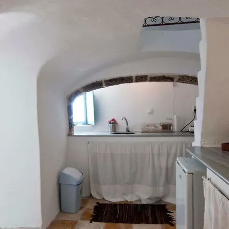 Zoe Aegeas Aparthotel
