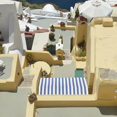 Zoe Aegeas Aparthotel
