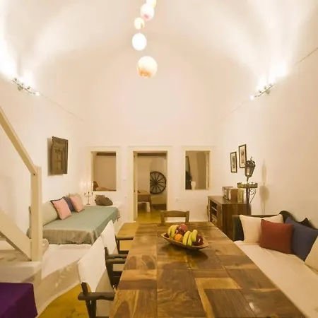 Zoe Aegeas Aparthotel Oía