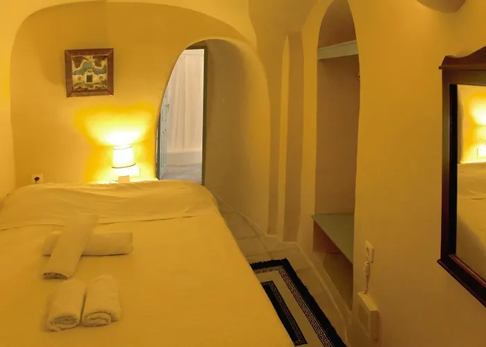 Zoe Aegeas Traditional 4* Oia