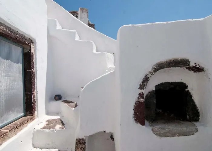 Zoe Aegeas Traditional