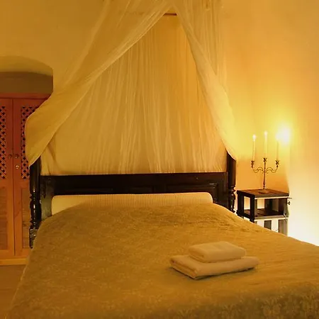 Ξενοδοχείο με διαμερίσματα Zoe Aegeas Traditional 4*